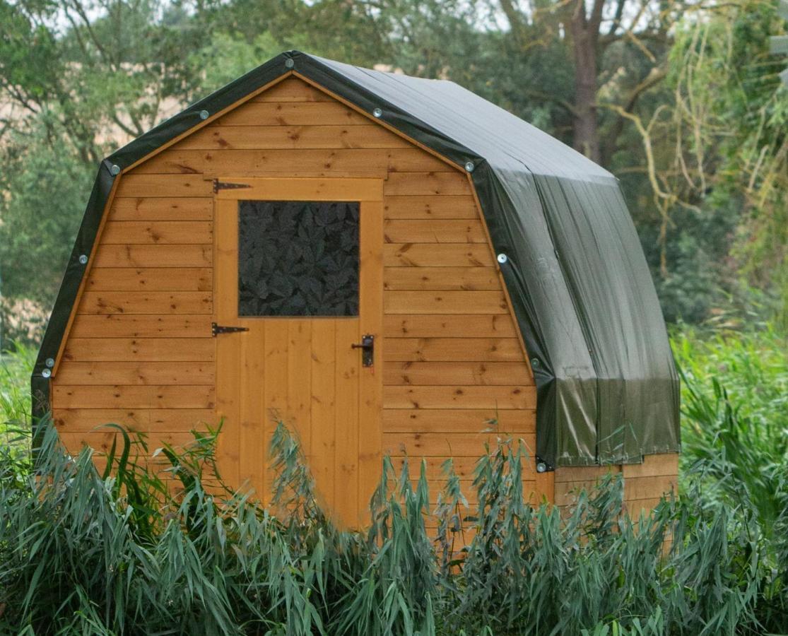 فندق Rum Bridge "Patsy'S" Family Glamping Pod كلير المظهر الخارجي الصورة